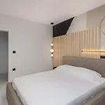 Beautiful In 아파트 *